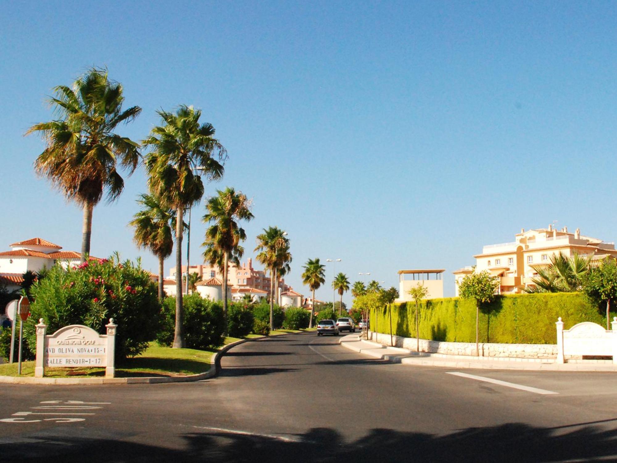 Villa Gaudi Oliva Bagian luar foto