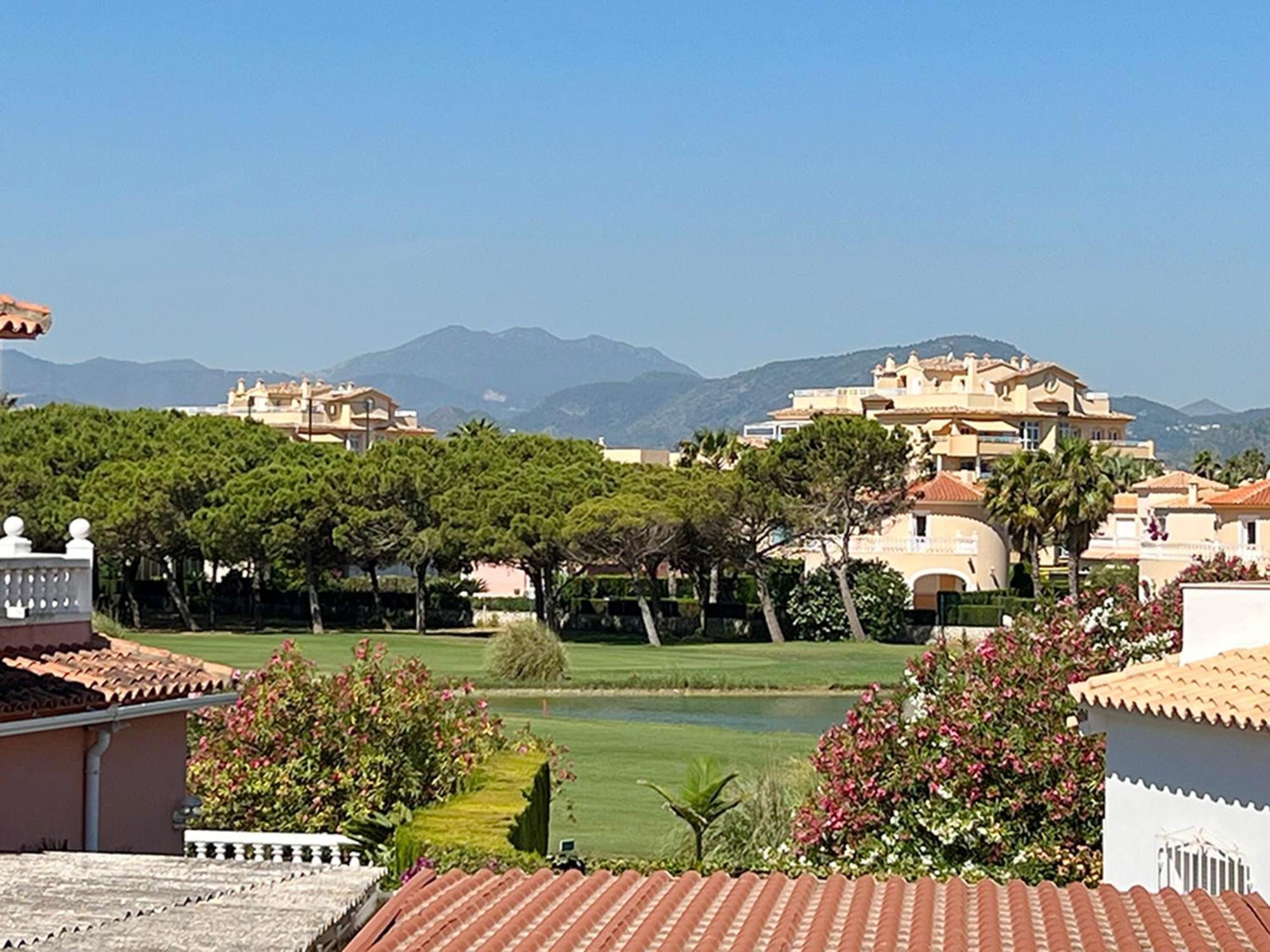 Villa Gaudi Oliva Bagian luar foto