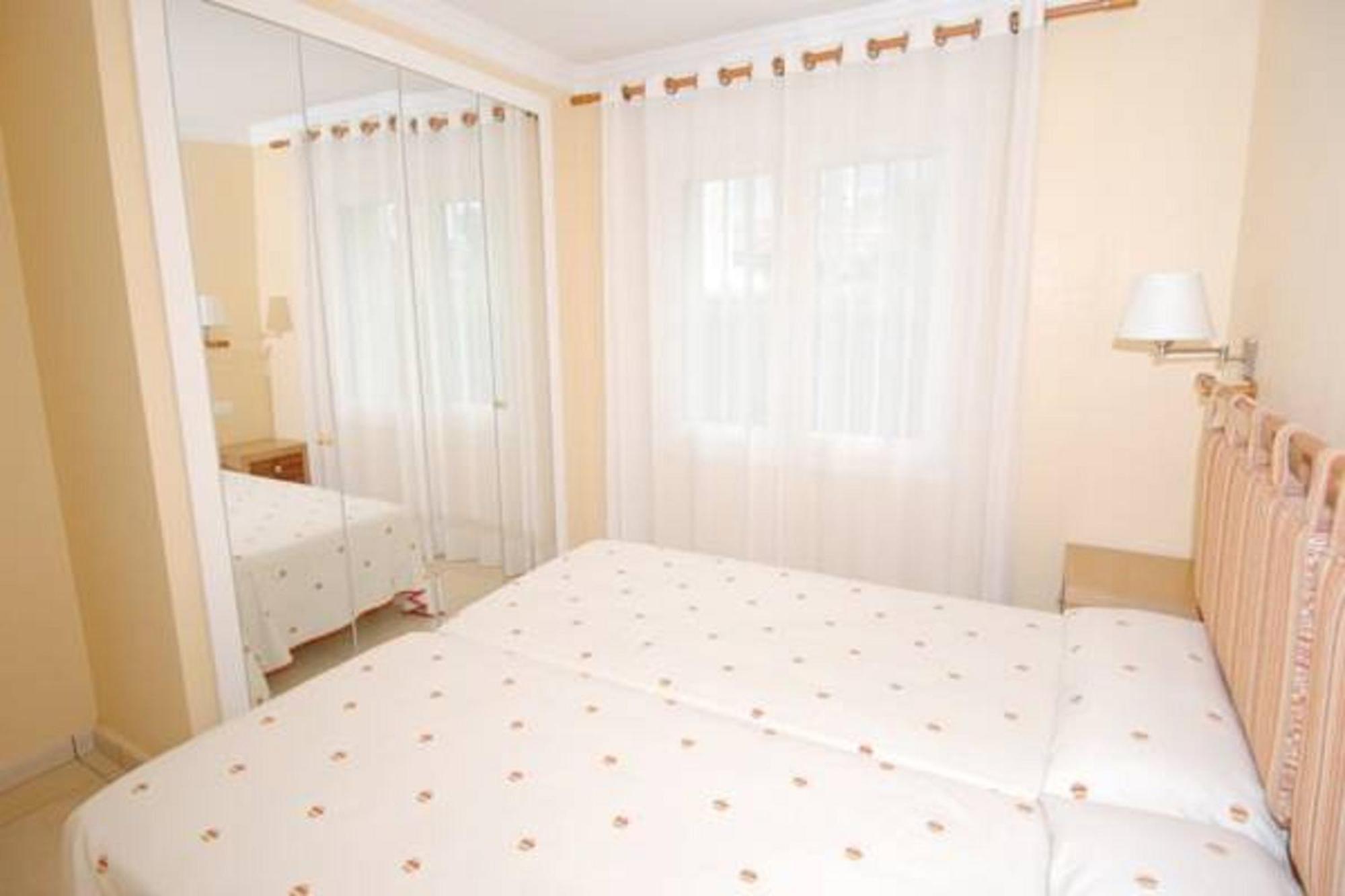 Villa Gaudi Oliva Ruang foto